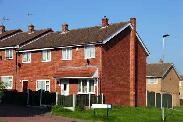 Can I Alter The Party Wall Surveyor? - A Crucial Guide From Faulkner Surveyors 3 Do you want to change the party wall surveyor you are using? Get the best results from Faulkners Crawley NOW!